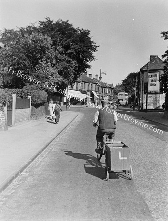 CYCLIST WITH 'L' FOR LEARNER TRAILER